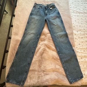 GRLFRND Sara super high rise slim straight jeans